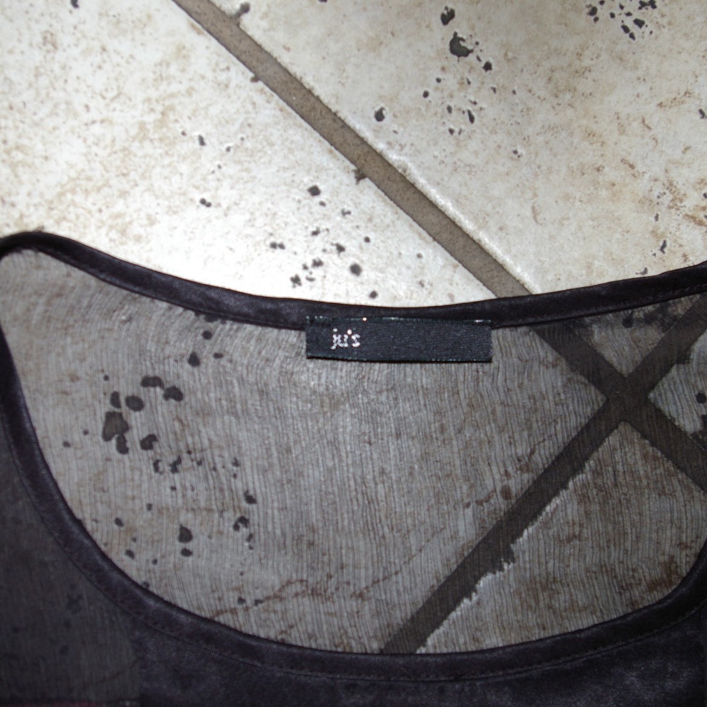 Ju's Fabulous & Unique Party Dress - Picture 4 of 5